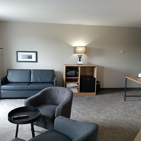 Super 8 By Wyndham St-Jerome Hotel Saint-Jerome Luaran gambar