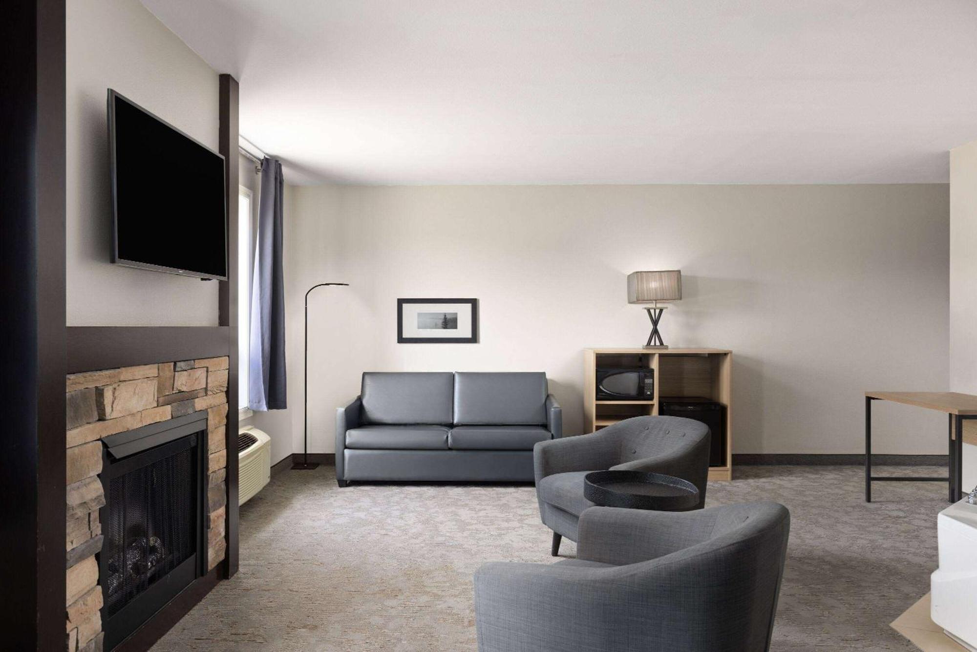 Super 8 By Wyndham St-Jerome Hotel Saint-Jerome Luaran gambar