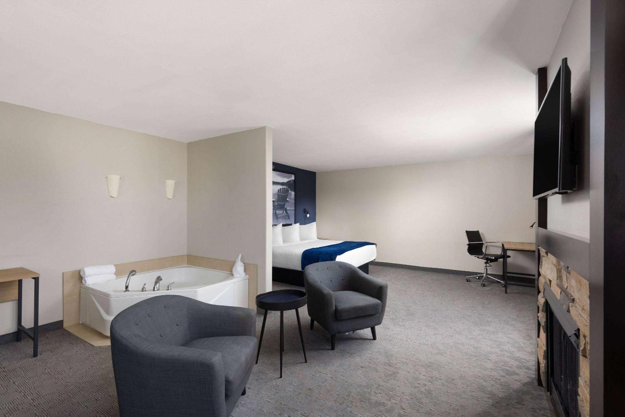 Super 8 By Wyndham St-Jerome Hotel Saint-Jerome Luaran gambar