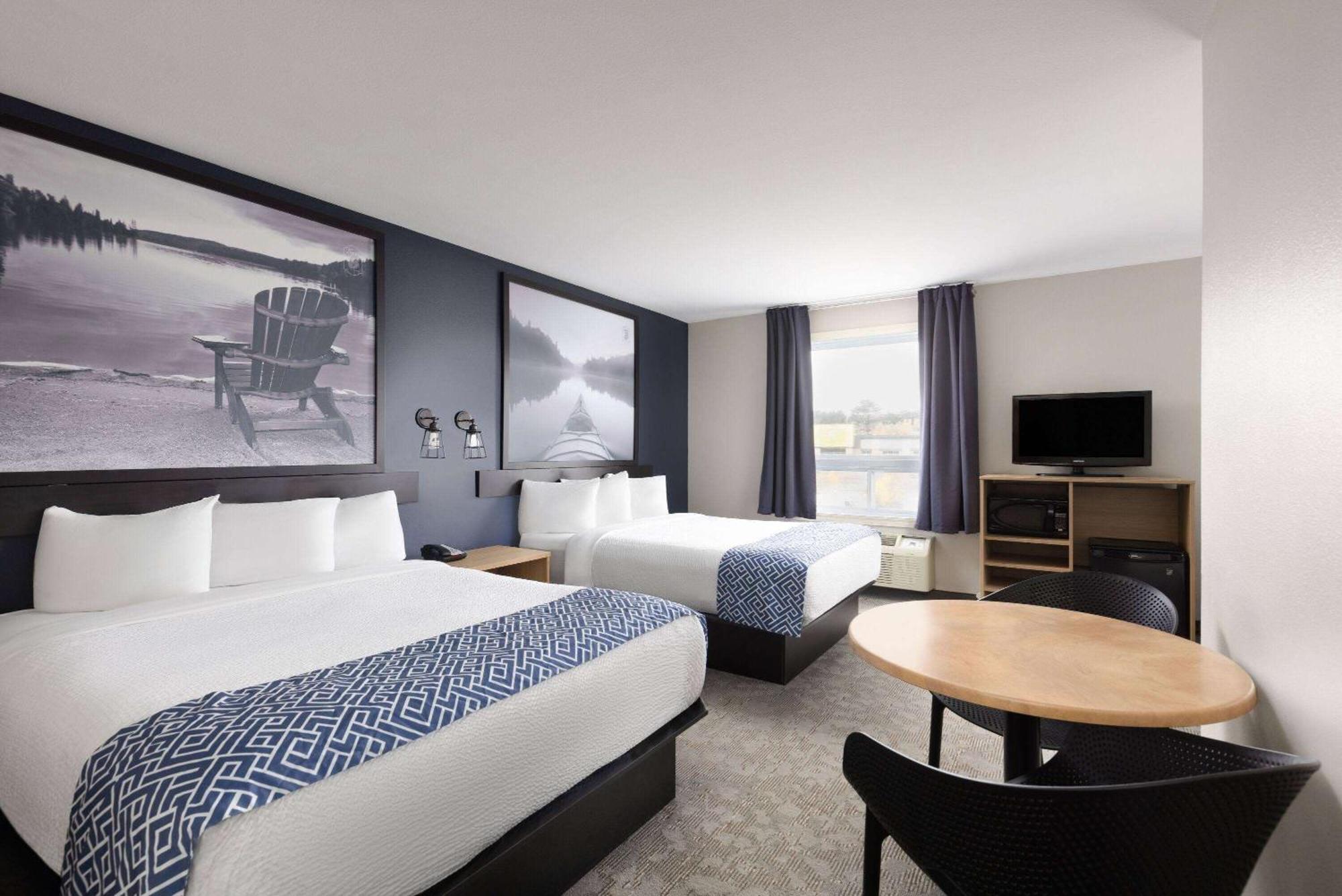 Super 8 By Wyndham St-Jerome Hotel Saint-Jerome Luaran gambar