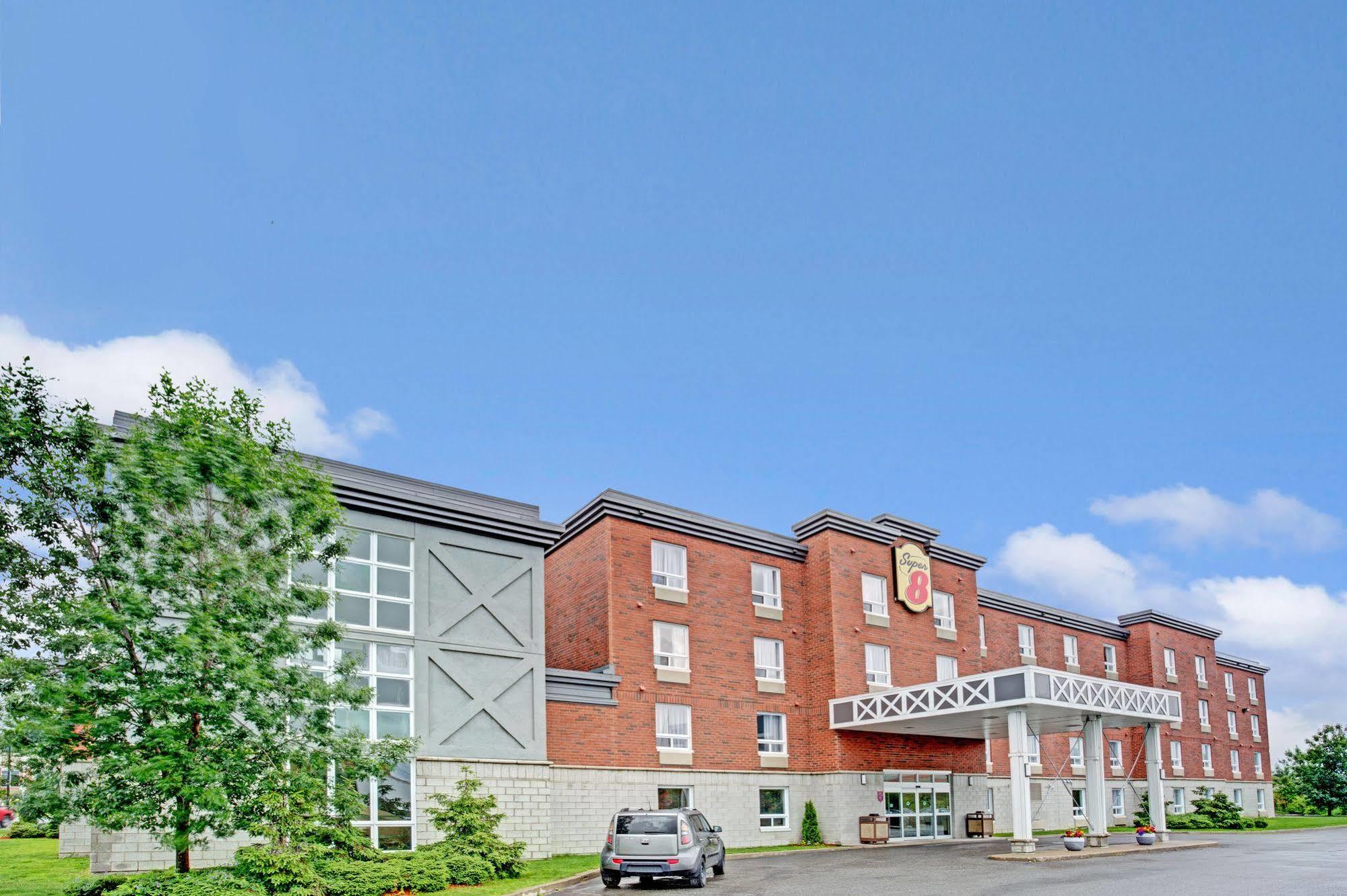 Super 8 By Wyndham St-Jerome Hotel Saint-Jerome Luaran gambar